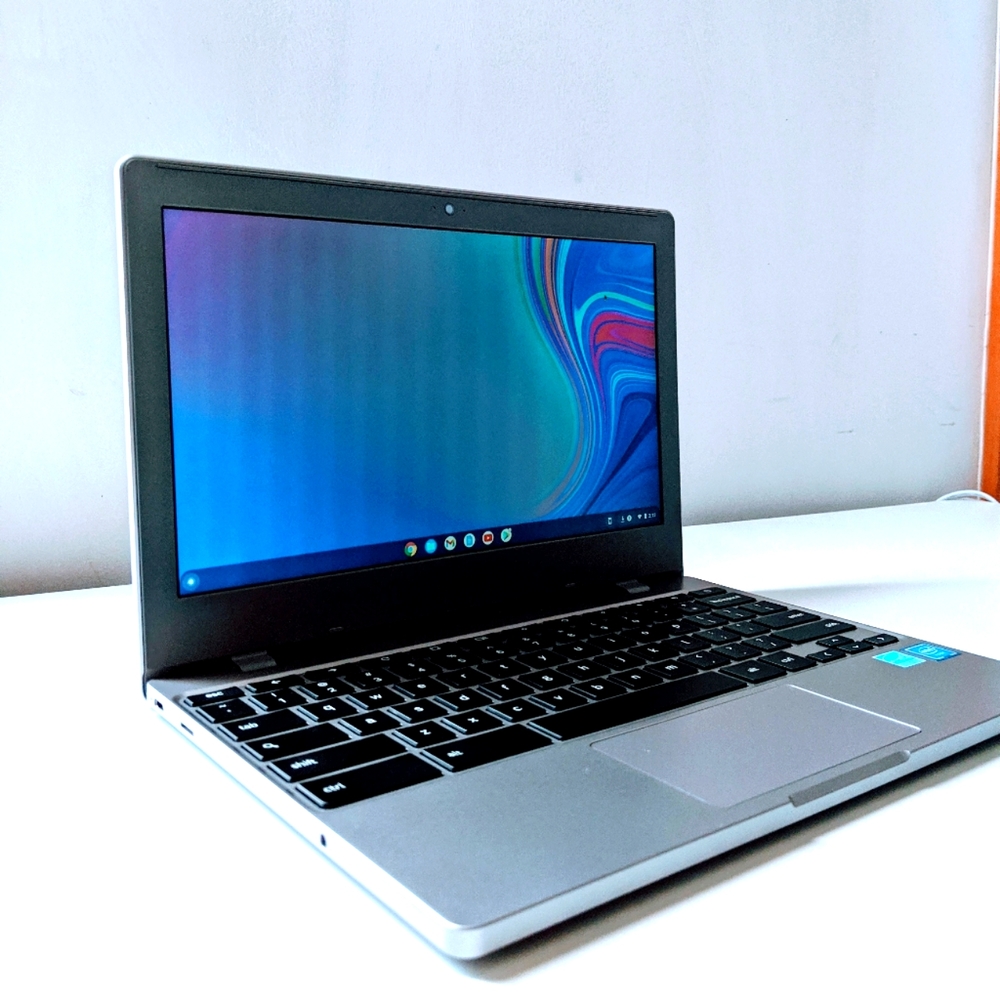 NEW Samsung Chromebook 4 32gb 11.6''
